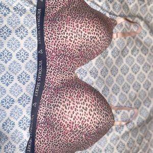 💕PINK Animal Print Bra